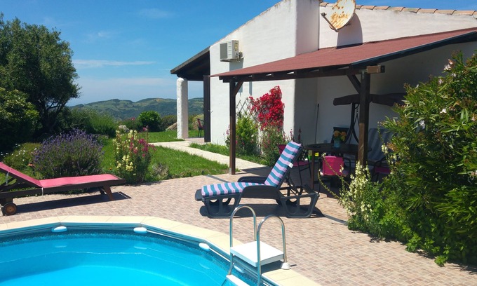 Nulvi Villa | Su Acchile villa en el campo con piscina cerca del mar