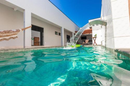 Setor Lagoa Quente Casa | Sua Casa Perfeita c/4 Suítes e Piscina Aquecida