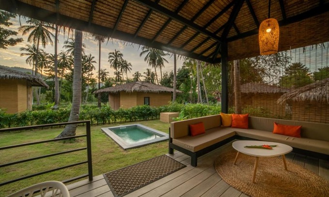 Chaloklum Casa | Suan Residence - Exotic and Contemporary Bungalows with Private Pool