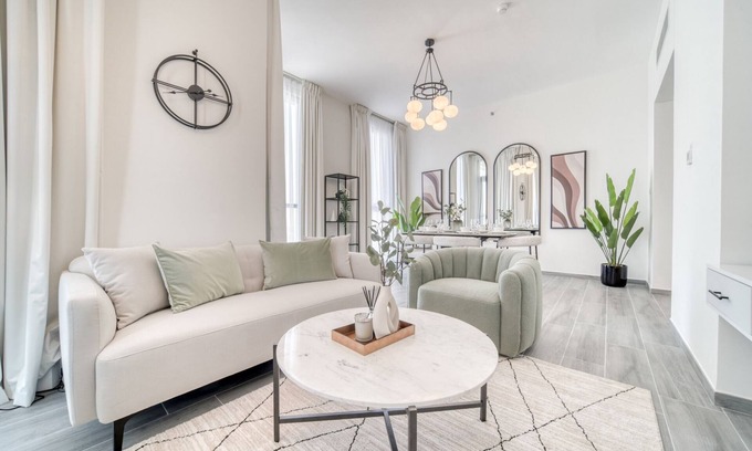 Dubai Production City Apartamento | Suave 2BR w/ Assistant’s Room at Mesk 1 Midtown Dubai Production City by Deluxe Holiday Homes