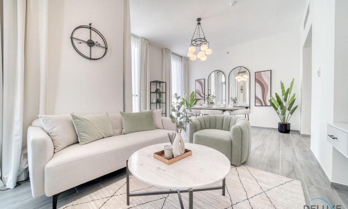 Dubai Production City Apartamento | Suave 2BR with Assistant Room at Mesk 1 Midtown Dubai Production City by Deluxe Holiday Homes