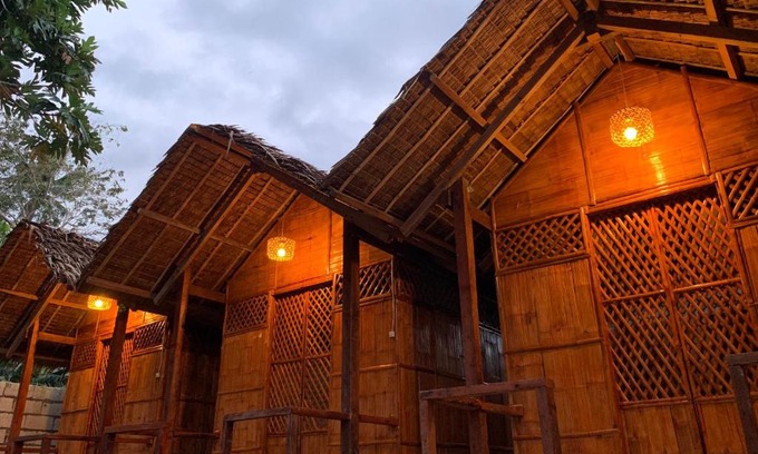Daanbantayan Casa | Suba Beach Nipa Huts