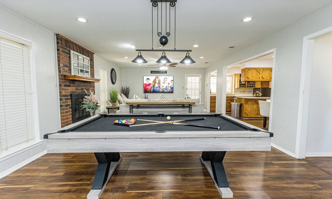 North Richland Hills Casa | Suburban Oasis,Pool& Spa, Ping pong, Air Hockey, Pool table & Arcade, Cul De Sac