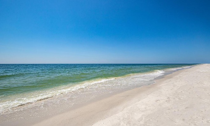 Orange Beach Hotel | Sugar Beach Condominiums