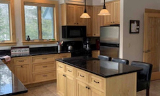 Carrabassett Valley Casa | SUGARLOAF on mountain - Best Place For The Money!