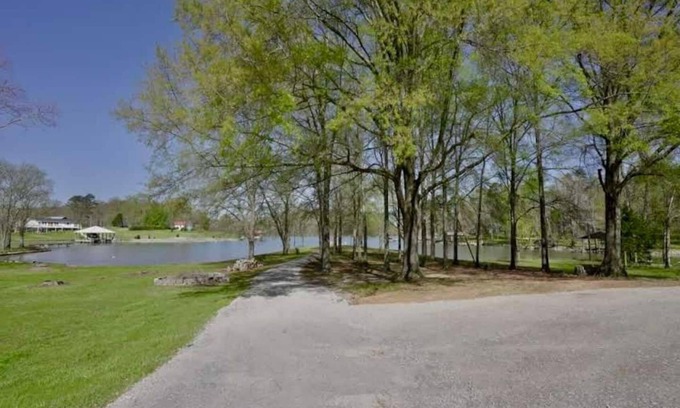 Ten Mile Casa | Sugarwood Boathouse