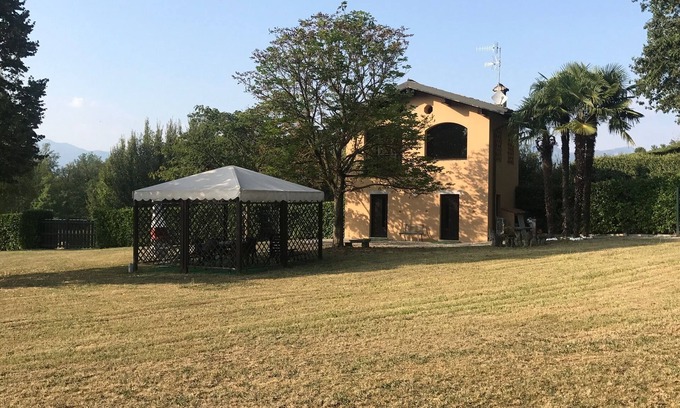 Nibionno Casa | Sugerente Casottino inmerso en el verde de Brianza