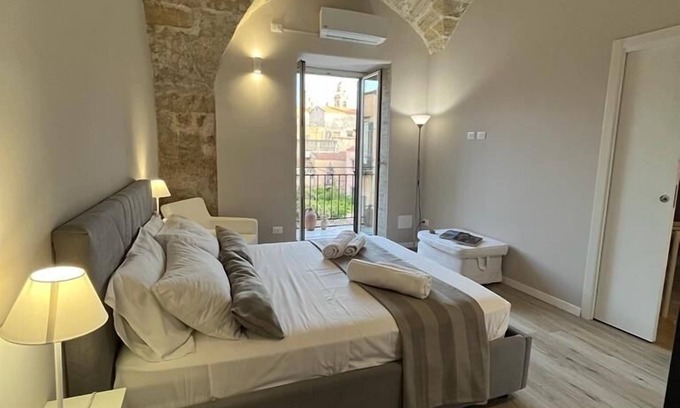 Castellammare Apartamento | PISO VALVERDE SUGERENTE EN EL CENTRO HISTÓRICO