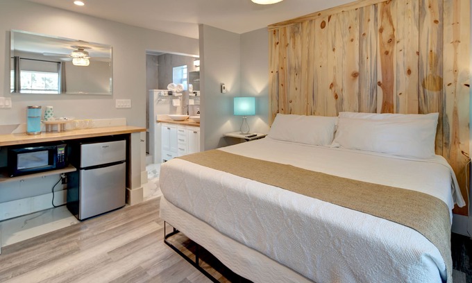 Custer Apartamento | Suite 201 "The Golden Eagle"