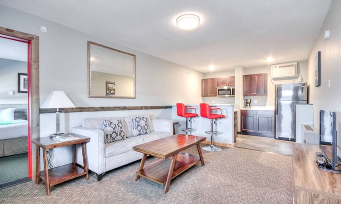 Rapid City Apartamento | Suite 204 - 1BR Apartment | 1 Bed, 1 Bath