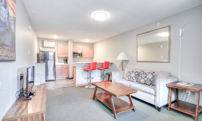 Rapid City Apartamento | Suite 209 - 1BR Apartment | 1 Bed, 1 Bath