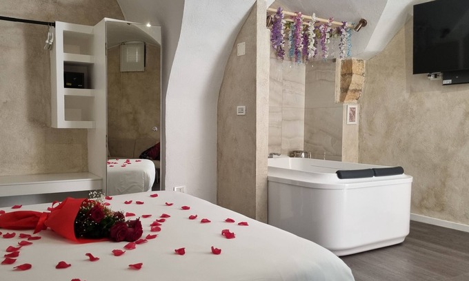San Giovanni Rotondo Apartamento | Suite con Vasca Idromassaggio nel cuore antico di San Giovanni Rotondo