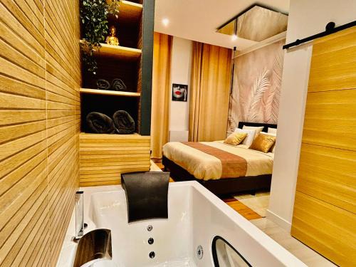 Old Town Apartamento | Suite Cosy Jacuzzi Troyes - Secrets d'Ana