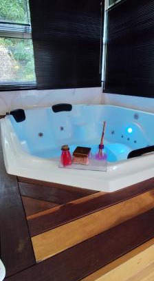 Petropolis Apartamento | Suite Deluxe Aconchegante com Jacuzzi Bingen Petrópolis
