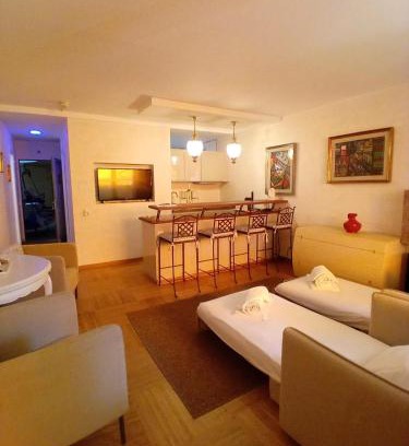 Bissone Apartamento | Suite Ellegance 305