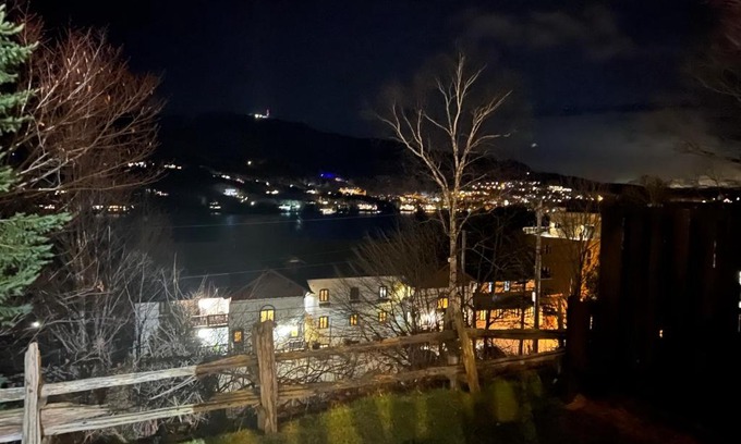 Mont-Tremblant Apartamento | Suite front view on lake tremblant &mountain