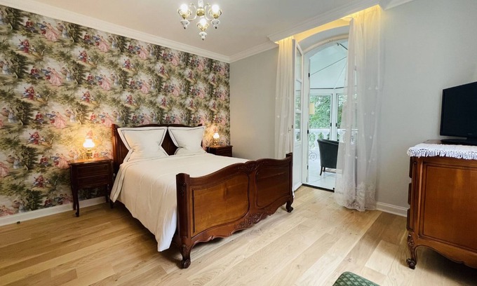 Aubin Cama Y Desayuno | Suite-Lujoso-Baño Privado-Vista al Parque