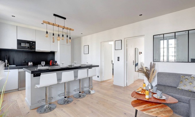 Suresnes Apartamento | Suite Modern Art - Superb downtown apartment