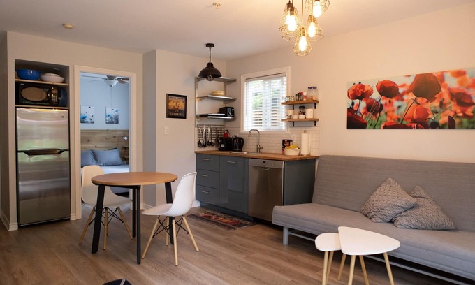 Riley Park Casa | 'Suite on Main' | Calle principal de moda | Parque Queen Elizabeth | Centro Hillcrest