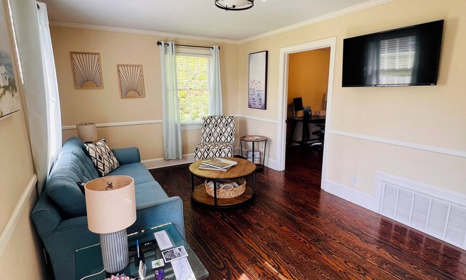 Littleton Casa | Suite Retreat - 3 Bed Traveler's Cottage w/ Office