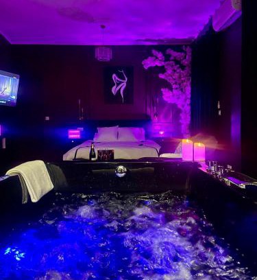 Roanne Apartamento | Suite romantique avec Balneo et jeux coquins