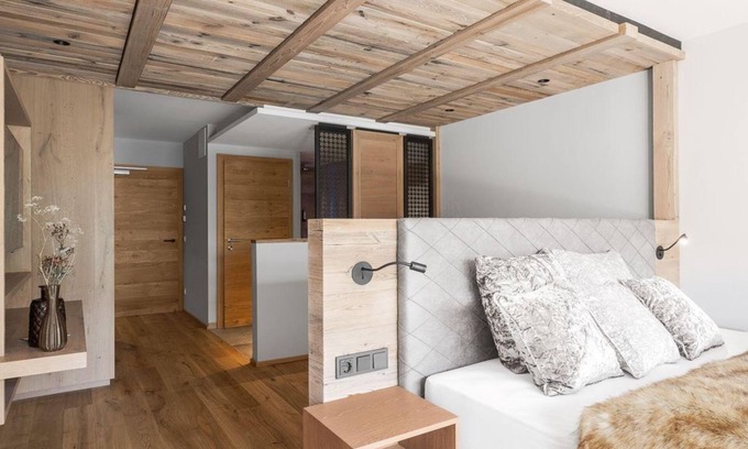 Warth Apartamento | Suite 'Rowanberry' - Lech Valley Lodge