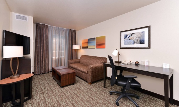 Sioux Falls Condominio | Suite con bañera accesible | Desayuno gratuito + piscina cubierta + bañera de hidromasaje