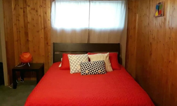 Airdrie Casa | Suite With Private Entrance 20 min to YYC Airport