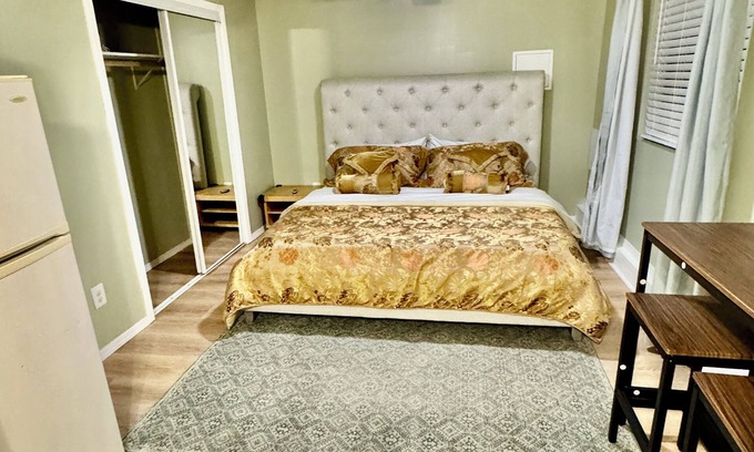 South Redlands Casa | Suite with separate entrance in Redlands -no cleaning fee