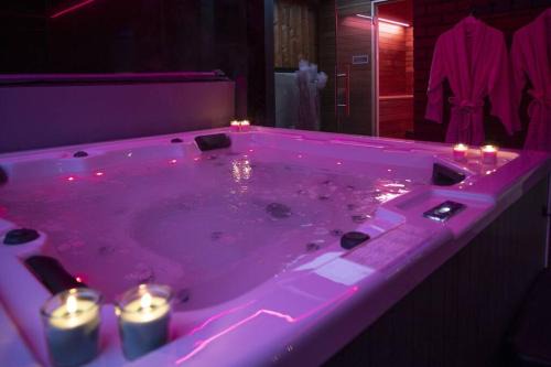 Oupeye Apartamento | SuiteDreams - Bali Suite Liège