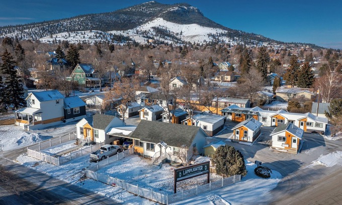 Helena Casa | Suites 34 & 35 - Victorian Suites