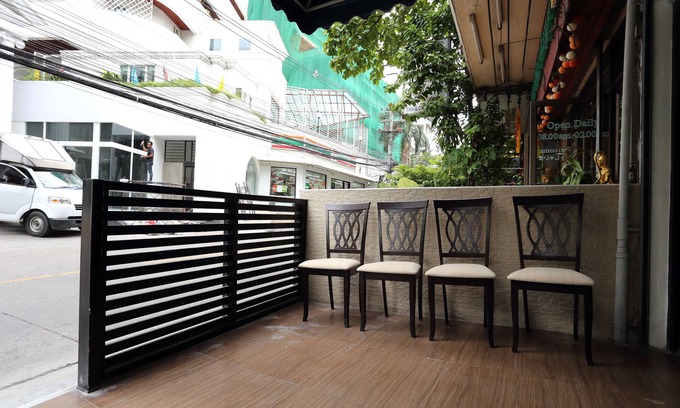 Bangkok Central Business District Casa | Sukhumvit 20 Guest House