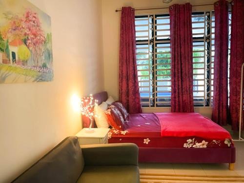Kuantan Casa | Sulong Inn - Private Pool Homestay in Kuantan, Pantai Sepat