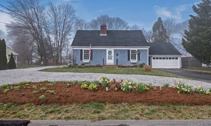 Clinton Casa | Summer 2023 - Steps to water, boat launch, restaurants and bike to Hammonasset.