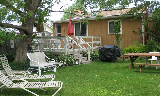Irving Cabaña | Cabaña de verano en Sunset Bay ,, Buffalo N. Y.
