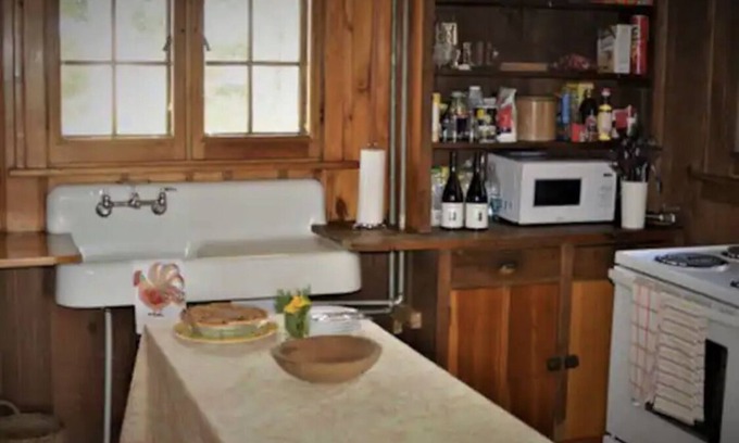 Leeds and the Thousand Islands Cabaña | Summer family cottage in the beautiful Thousand Islands - Gananoque!