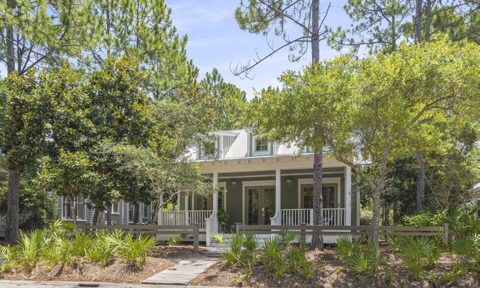 Forest District Casa | Summer Getaways Available! Newly Remodeled! 3 Adult Bikes! 30A Beaches!