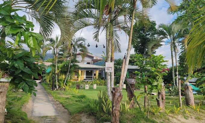 Port Barton Hotel | Summer Homes Beach Resort and Cottages Palawan