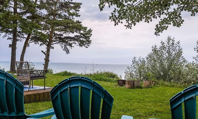 Plympton-Wyoming Cabaña | Summer Lakeview Getaway