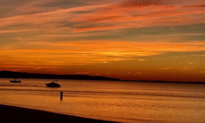 Hampton Bays Cabaña | SUMMER PARADISE, make it yours for a week or a month