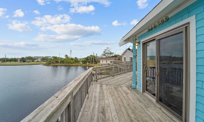Hatteras Casa | SUMMER SAVINGS - Canalfront Dog Friendly Home in Hatteras with Private Dock