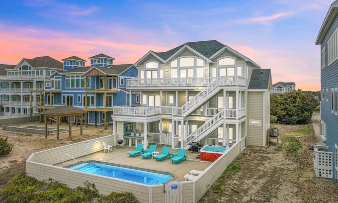 Ocean Isle Estates Casa | Amenidades de lujo frente al mar-Avon w / Elevator, piscina, Tiki Bar, HotTub, GameRoom