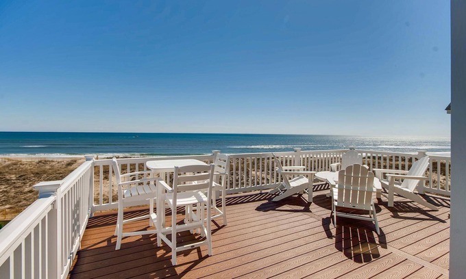 Hatteras Casa | Casa de lujo frente al mar con piscina, jacuzzi, elevador, sala de juegos, que admite perros y más