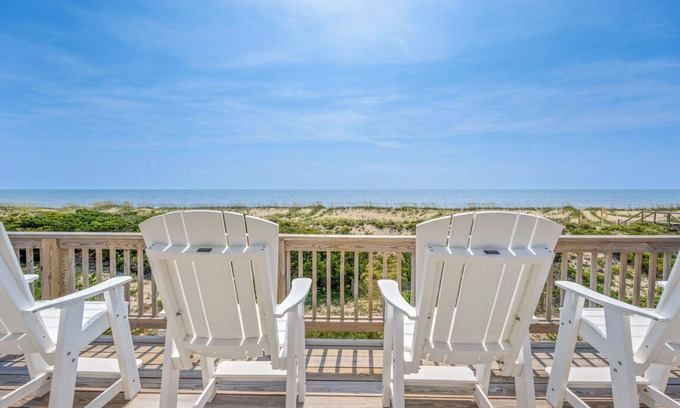 Avon Casa | SUMMER SAVINGS - Oceanfront w/ Pool, Hot Tub, Private Beach Access, Cmty Perks