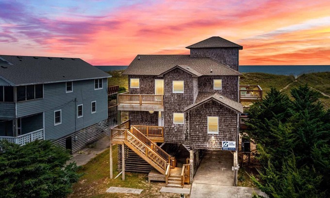 Waves Casa | SUMMER SAVINGS - Oceanfront Home in Waves with Hot Tub, Smart TVs, and Grill