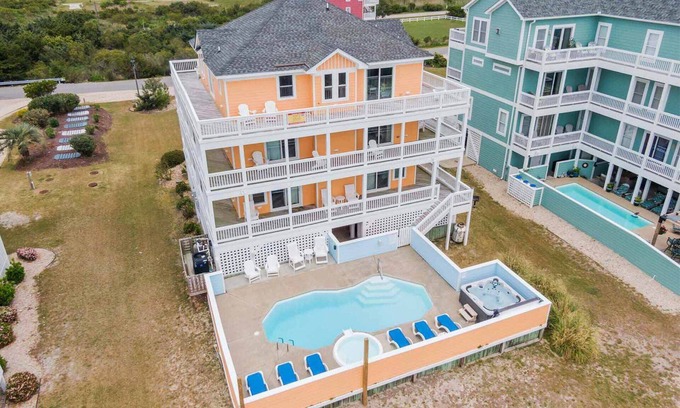Rodanthe Casa | Oceanview Estate, Rodanthe-Elevator, piscina, jacuzzi, sala de juegos, admite perros y más