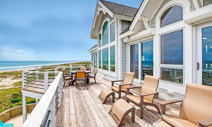 Hatteras Casa | Experiencia única frente al mar: piscina, jacuzzi, elevador, sala de juegos, paseo marítimo