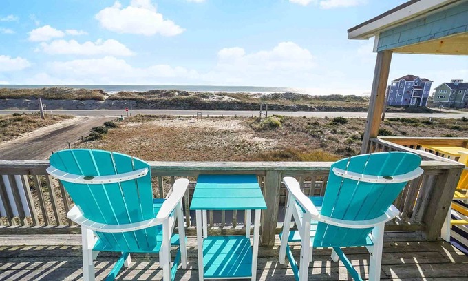 Hatteras Casa | Nuevo listado semi-frente al mar! Se admiten perros con piscina, bañera de hidromasaje, elevador de equipaje, sala de juegos