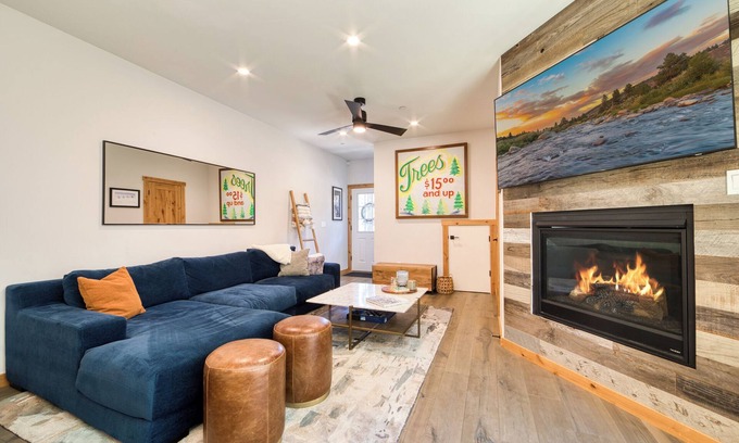 Truckee Casa | Summer & Ski Lease - Porchlight Retreat by Tahoe Getaways, 3BR Dog Friendly in Truckee