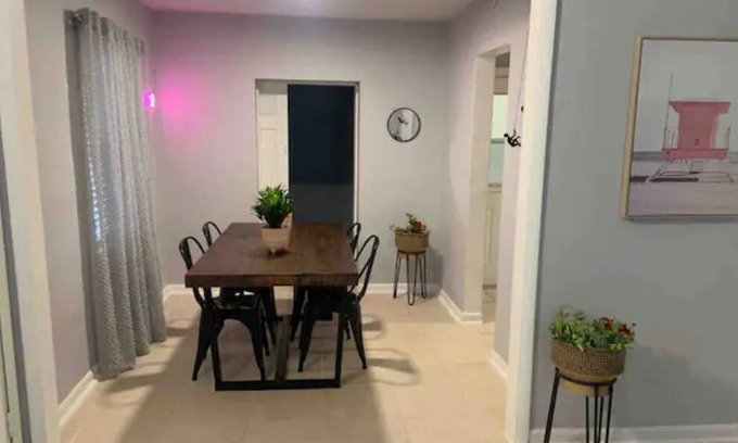 Gladeview Casa | Summer SPCIAL House near Airport-Beach/Wynwood